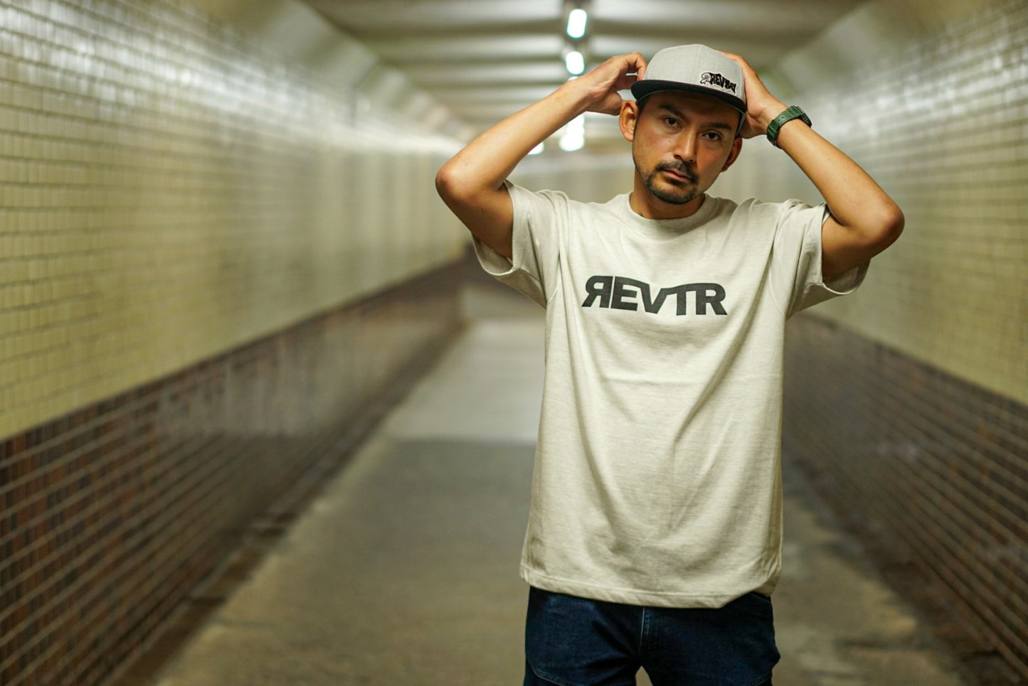 (SS) REVTR 001